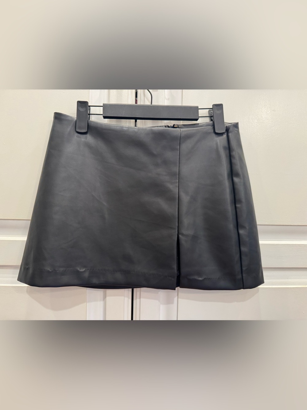 Olivaceous Black Faux Leather Mini Skort Size Medium